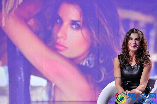 世界杯足球宝贝来了！个个都长腿细腰，美艳无双