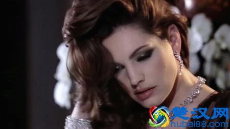 世界杯足球宝贝来了！个个都长腿细腰，美艳无双