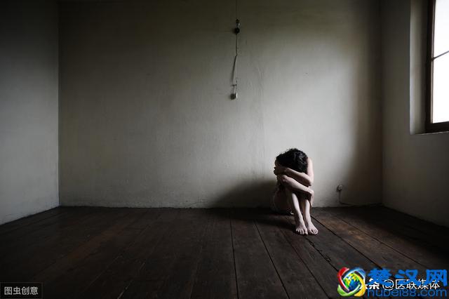 得了抑郁症该怎么办？这2个治疗方法，或许能助你一臂之力