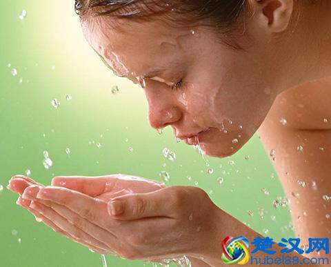 如何有效去除“表情纹”，只留下甜美表情