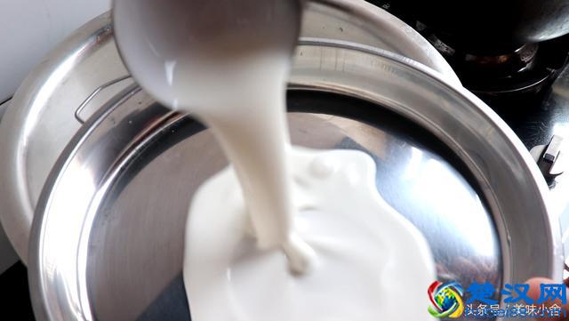 教你在家做凉皮，不开裂、不断开、不发粘，口感筋道特好吃