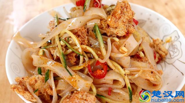 教你在家做凉皮，不开裂、不断开、不发粘，口感筋道特好吃