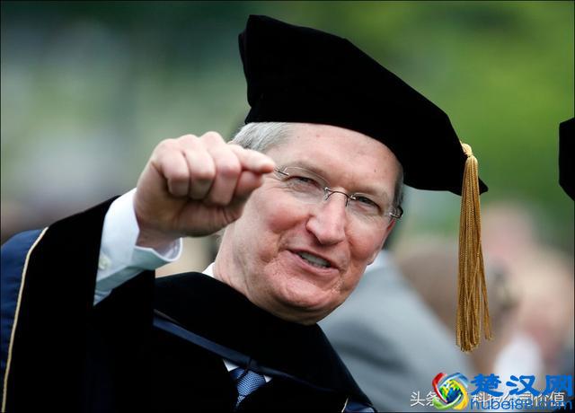 乔布斯后为何他是苹果CEO：7年前备受质疑，如今成就万亿美元市值