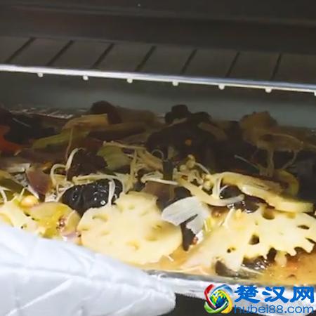 教你在家也能做烤鱼，外焦里嫩，味道鲜香，不比烤鱼店的口感差