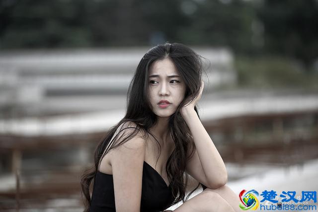 你爱的那个人，对你视而不见是什么感觉？