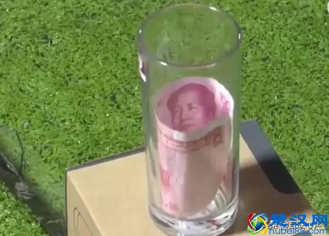 8天赚了1万7千元的深思，而且创业成本只用了800元