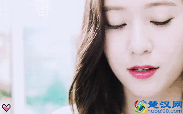 脸上毛孔粗大，黑头很多很多，该怎么办？