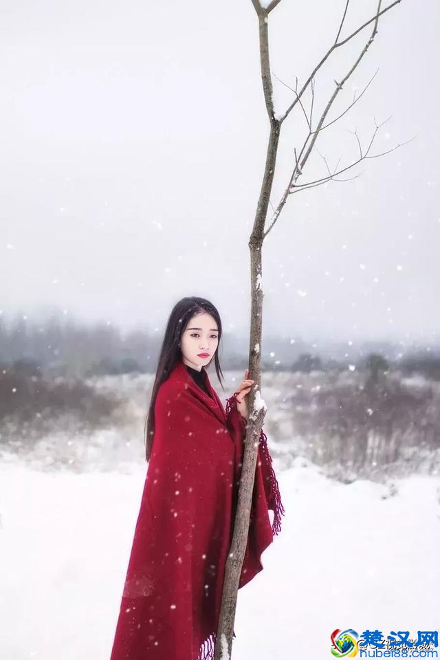 冬天雪景摄影专题：雪景人像拍摄3大风格，让你冬季摄影不慌！