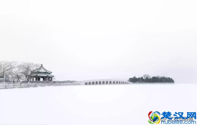 冬天雪景摄影专题：雪景人像拍摄3大风格，让你冬季摄影不慌！