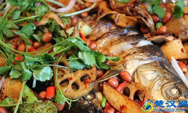 超详细的家庭版自制烤鱼，全是详细细节，做出来味道不输饭店！