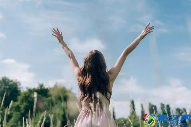 世界很大风景很美，再穷再忙，也要去旅行