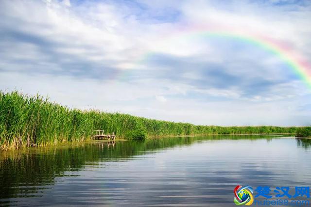 世界很大风景很美，再穷再忙，也要去旅行