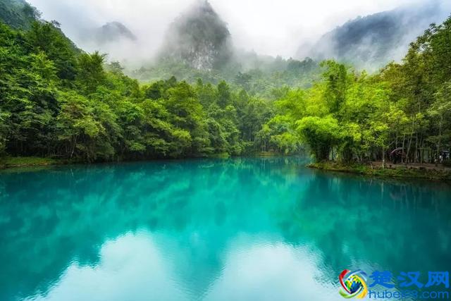 世界很大风景很美，再穷再忙，也要去旅行