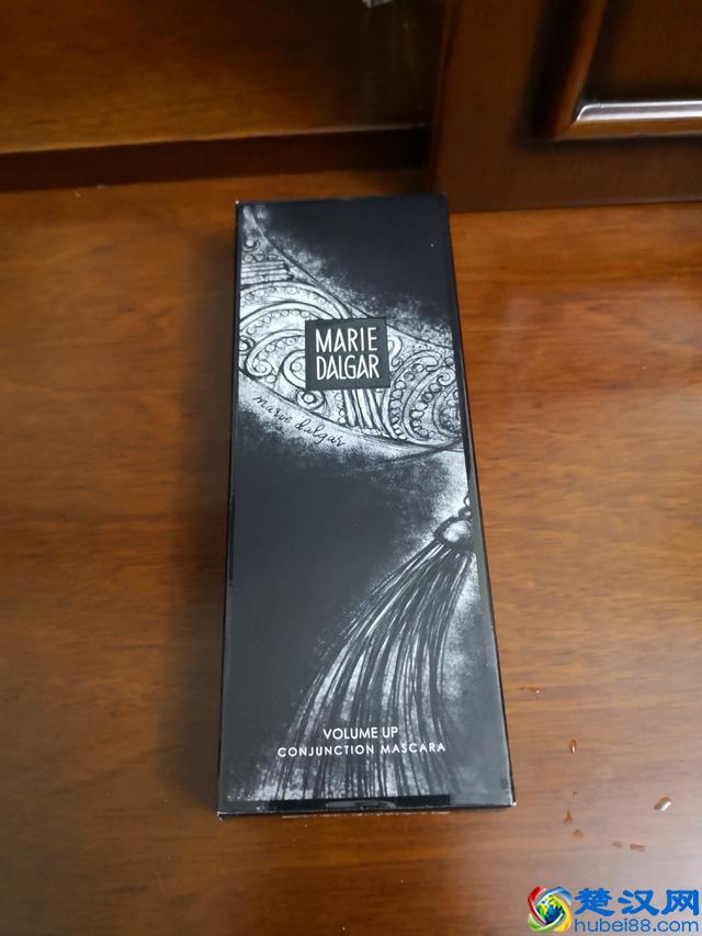 睫毛膏哪个牌子好？五款睫毛膏的优点和缺点比较