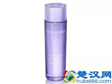 10款备受推荐的网红化妆水！看看你入手了几瓶？