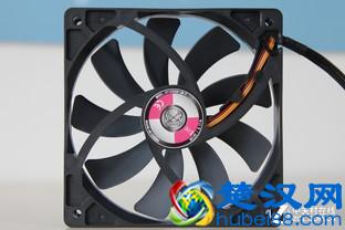 不差钱就拼性能 10款奢华机箱风扇横评