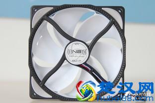 不差钱就拼性能 10款奢华机箱风扇横评