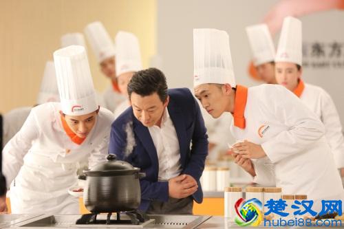 一般学厨师需要花费多少钱？