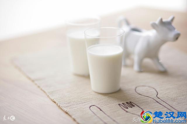 改善失眠有妙招：每天睡觉前，养成这4个习惯，想失眠都难