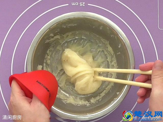 自制冰皮月饼的做法，只教饼皮制作，内馅根据自己口味自定