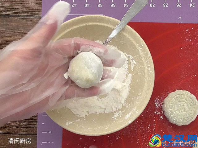 自制冰皮月饼的做法，只教饼皮制作，内馅根据自己口味自定