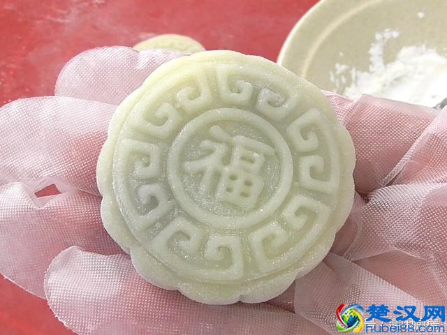 自制冰皮月饼的做法，只教饼皮制作，内馅根据自己口味自定