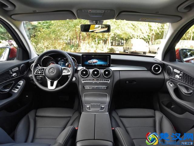 开奔驰坐奔驰了，来看一下2019款奔驰C 180 L