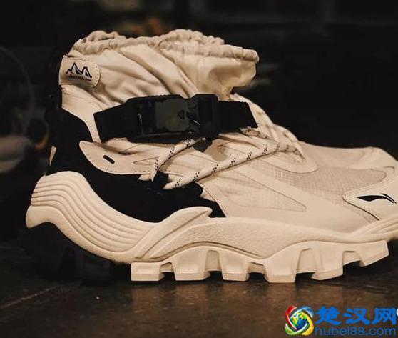 户外登山鞋哪个牌子好 时尚潮流的户外登山鞋推荐