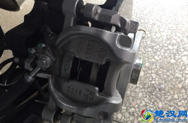 花16万元买辆大众朗逸，朋友看到碟刹时感叹难怪新朗逸这么贵