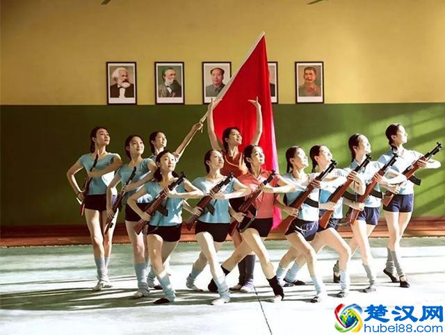 军人出身的明星谁最牛？韩红副团长，李双江正军级，他军衔最高