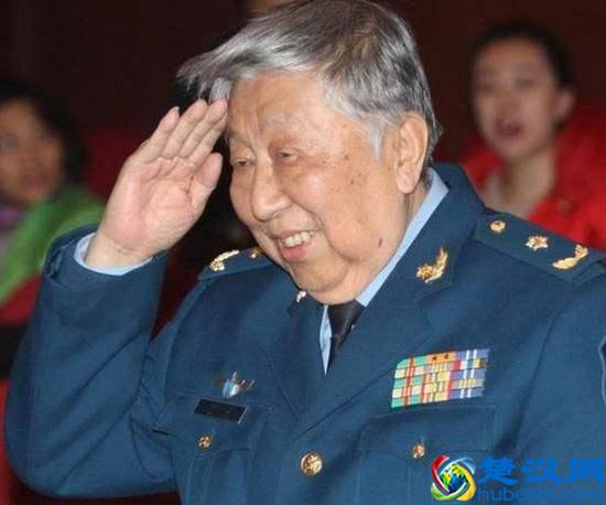 军人出身的明星谁最牛？韩红副团长，李双江正军级，他军衔最高