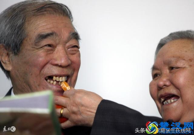 手抖是什么病的征兆？这种病可能会让你失去行动能力