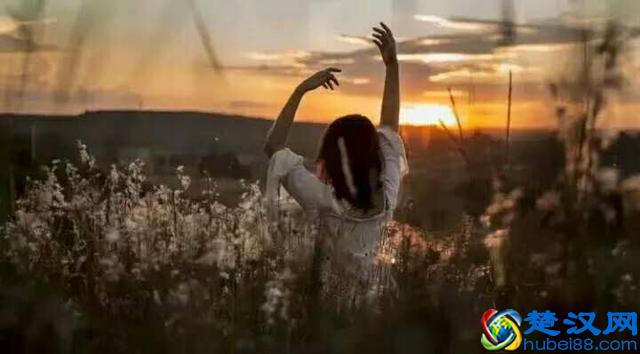 生活不只是眼前的苟且，还有诗和远方，有吗？