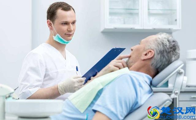 口腔溃疡频繁发作是什么原因？哪些情况的口腔溃疡要及时就医？