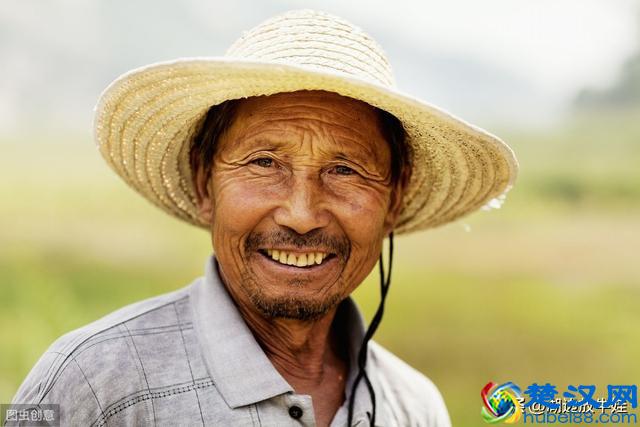 经济全球化迅速发展的重要原因和经济全球化的实质是什么？