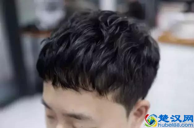 发际线高的男生,有什么发型可以拯救你的大额头?