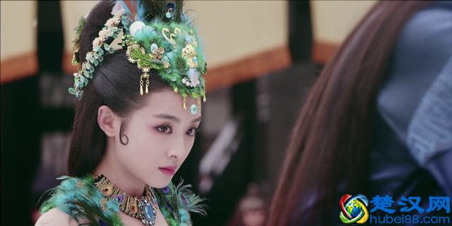 演技和颜值并不差，为何张含韵就是火不了了？