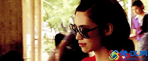 卫衣+衬衫的搭配到底有多好穿