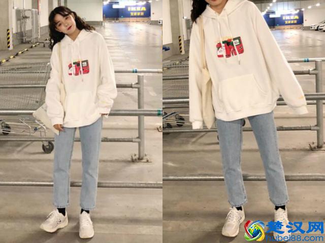 这个秋季最流行的白色卫衣，搭配上这5款裤子，可好看了！