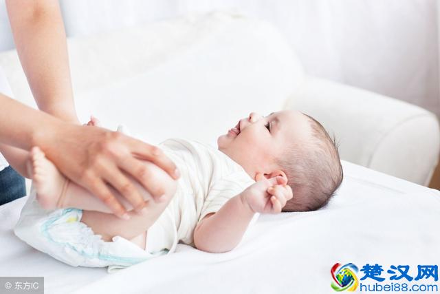 纸尿裤、尿不湿、拉拉裤，我来告诉你宝宝用了有啥不同！