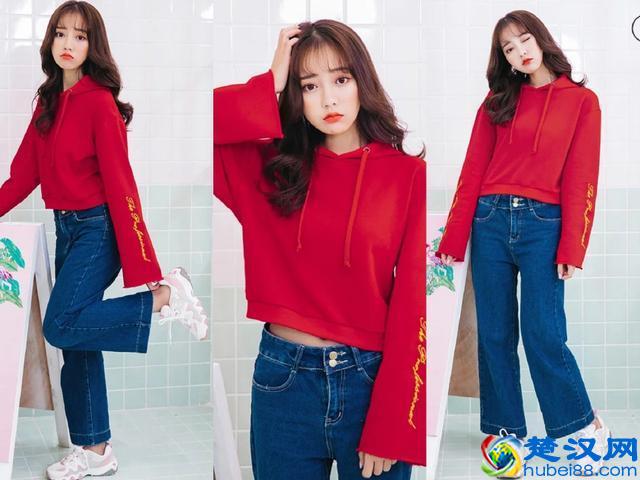 今秋最流行的红色卫衣，搭配对的裤子，会更潮更有范！