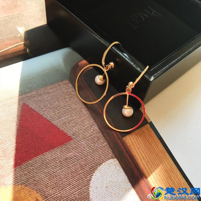 哪些适合冬季佩戴饰品材质你知道吗?