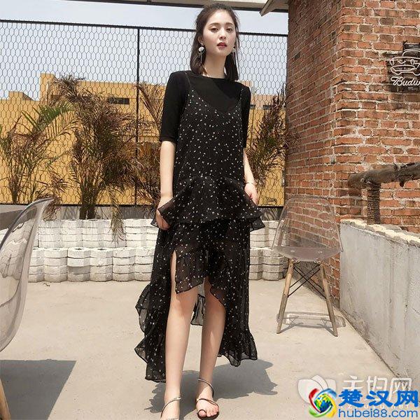 碎花半身裙配什么上衣 这样搭配让你美的不像话