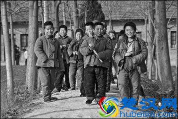 70年代时候我们的日常穿着服饰，好怀念那个年代