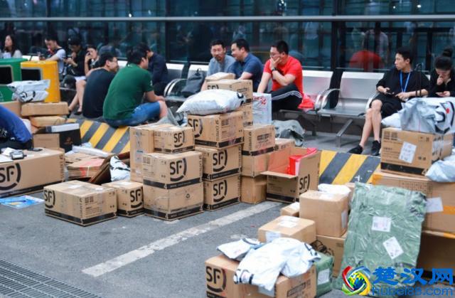 26年时间做到营收900亿，它成为中国最赚钱的快递公司