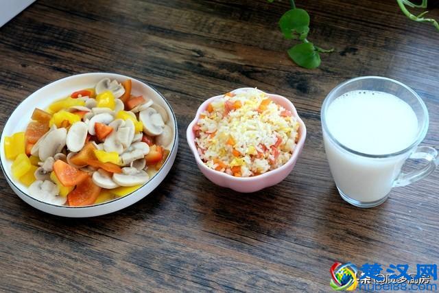 早餐每天自己做，想吃什么做什么，简单省事营养好，口味最适合