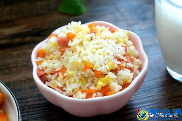 早餐每天自己做，想吃什么做什么，简单省事营养好，口味最适合