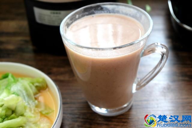 早餐每天自己做，想吃什么做什么，简单省事营养好，口味最适合