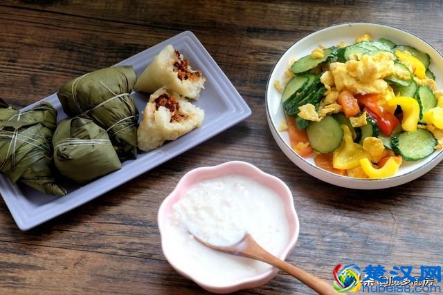 早餐每天自己做，想吃什么做什么，简单省事营养好，口味最适合