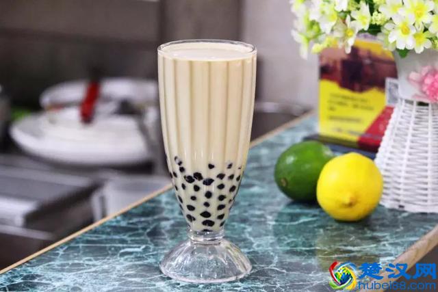 想在学校门口摆摊创业，哪些小吃比较赚钱？